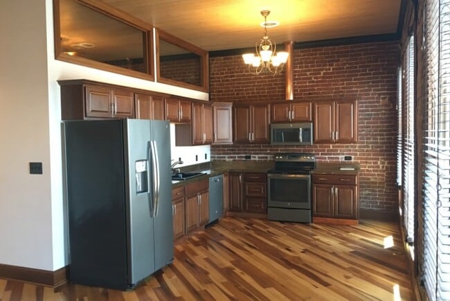 Photo - 314 E 4th St Unit A