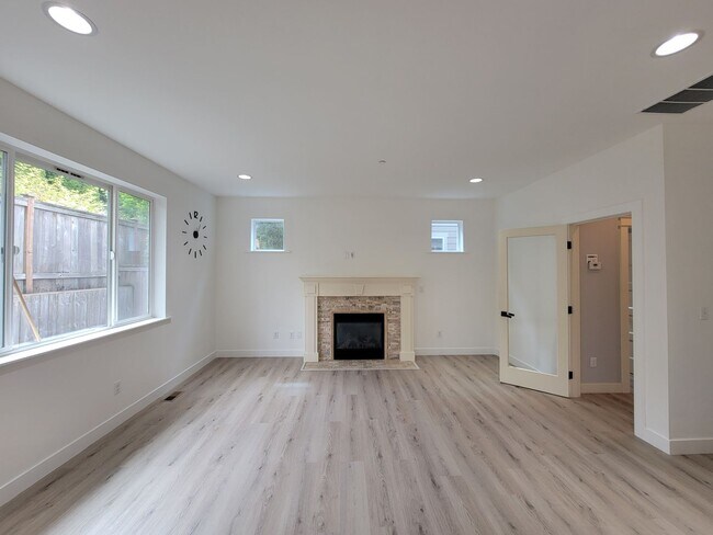 Photo - Stunning 2-story Contemporary Bothell Resi...