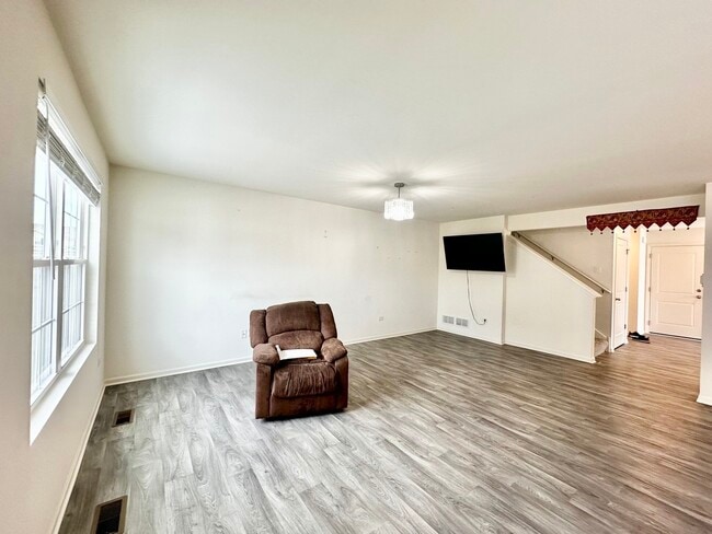 Photo - 2048 Canyon Creek Ct