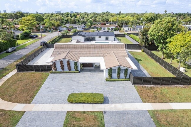 Photo - 2120 NE 204th St