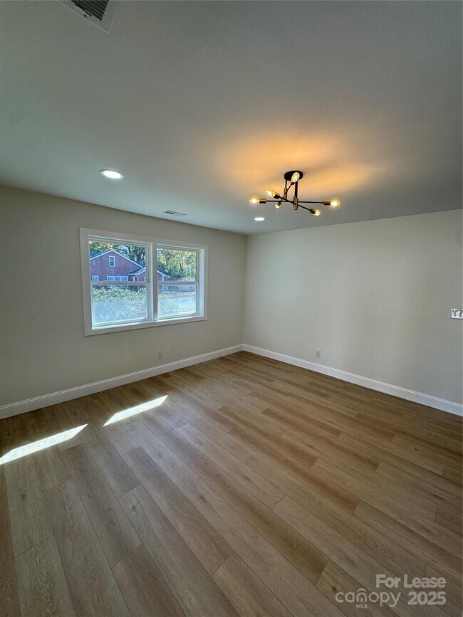 Photo - 1320 Anderson St