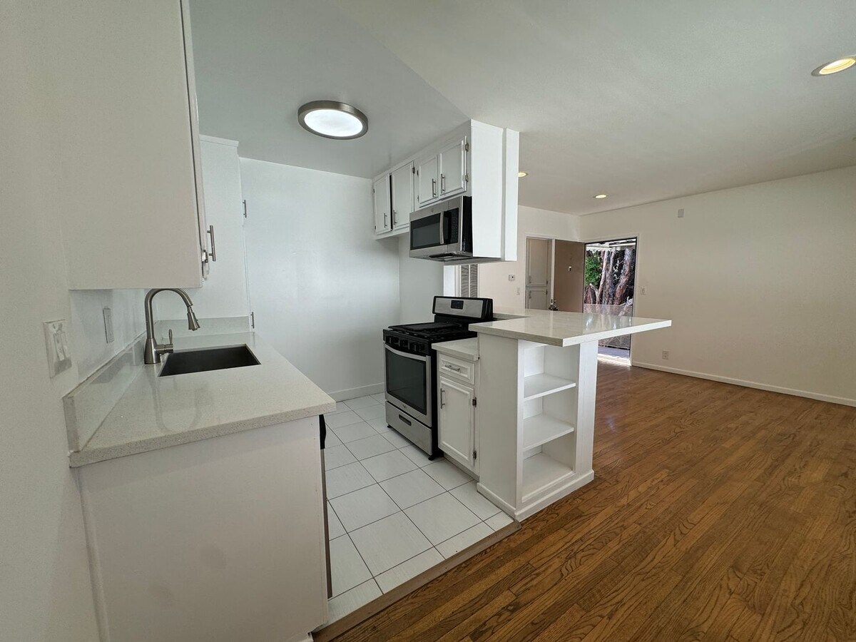 Photo - 1519-1521 Purdue Ave.