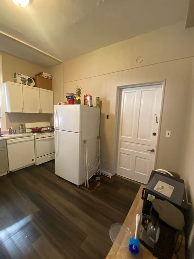 Building Photo - 275 N Dithridge St Unit #01