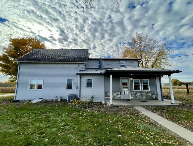 Building Photo - 7094 N 550 E