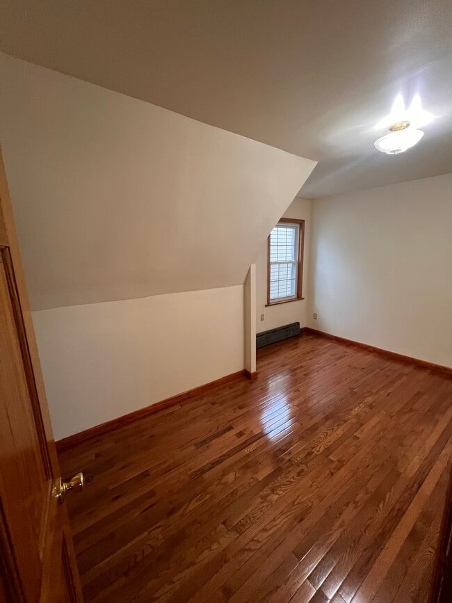 4251 Ketcham St Unit 3rd Floor