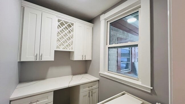 Photo - 206 Winchester St