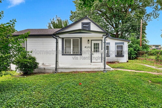 Photo - 6737 Fyler Ave