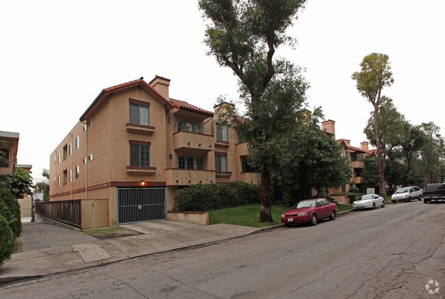 Building Photo - A & J Investments Rental