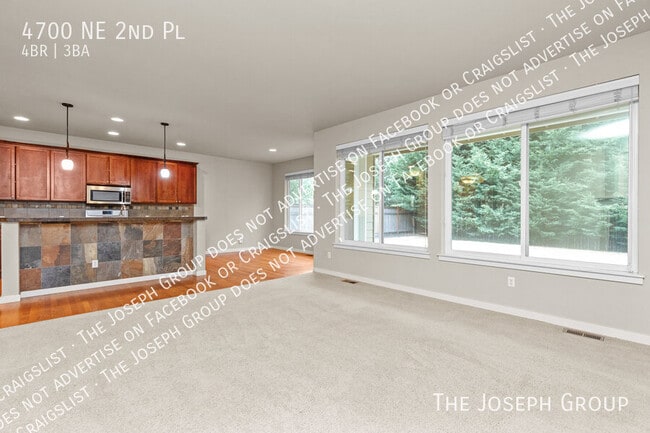 4700 NE 2nd Pl