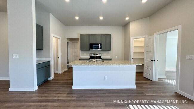 Photo - 2131 Langford Ave