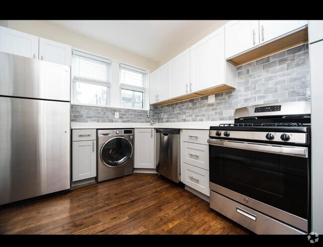 Building Photo - 2 bedroom in Chicago IL 60613 Rental