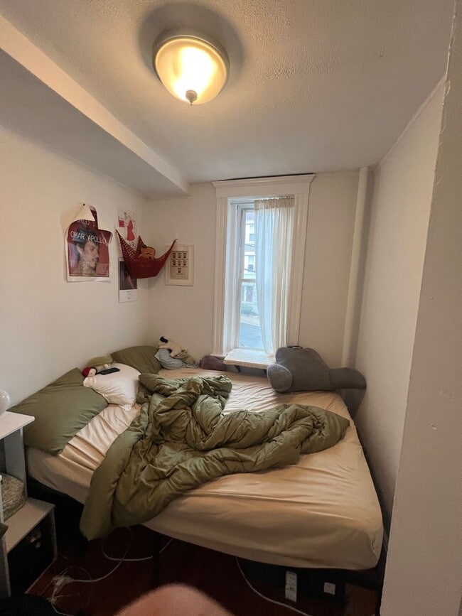 Photo - Don't miss out on this amazing deal!