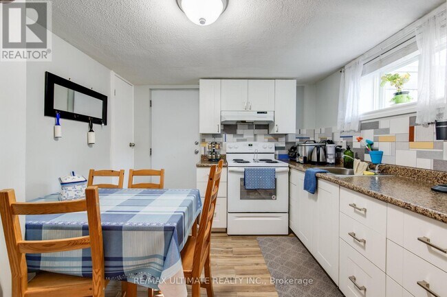 Photo - 5 Burrard Rd