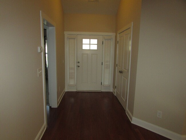 Photo - 1519 Round Ridge Rd SE