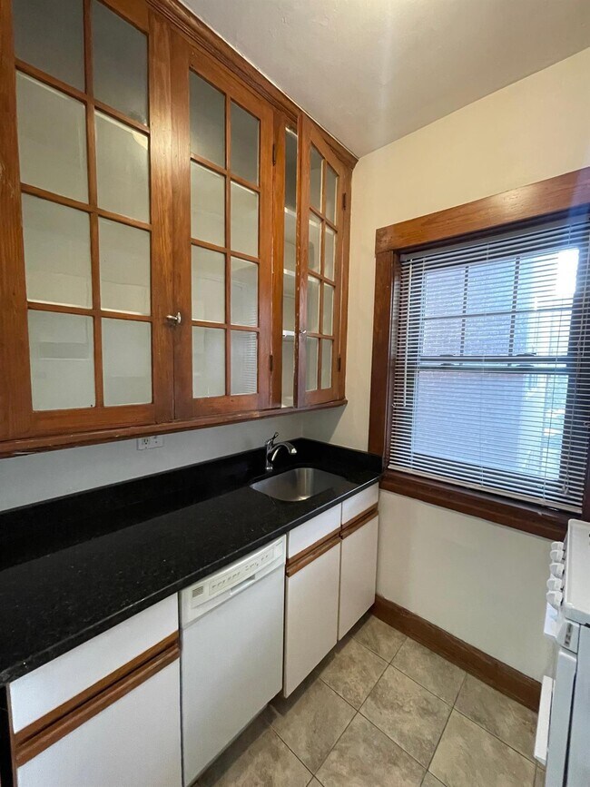 Photo - 8 Humboldt St Unit 3