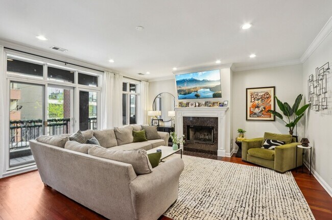 Photo - 1411 W Chicago Ave Unit 1411 W Chicago Ave