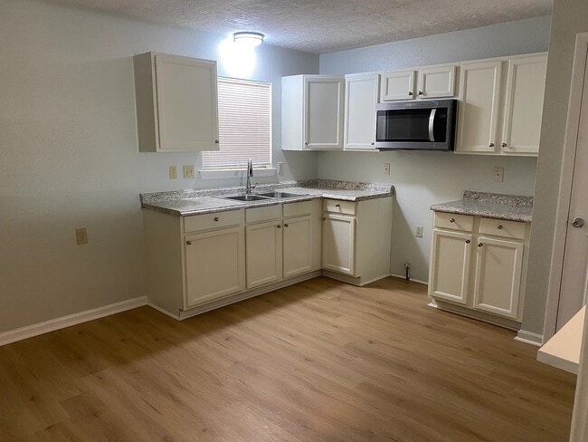 Photo - 7813 Pruitt Dr