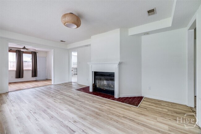 Photo - 17 Summit Dr