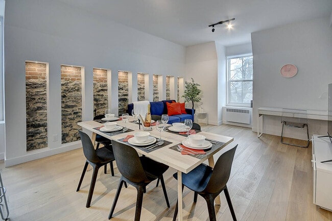 Photo - 2312 Rue Sainte-Catherine E Unit ID1232663P