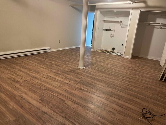 Building Photo - 132 Summer St Unit 1 Rear