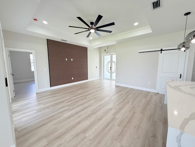 Photo - 3208 7th St W