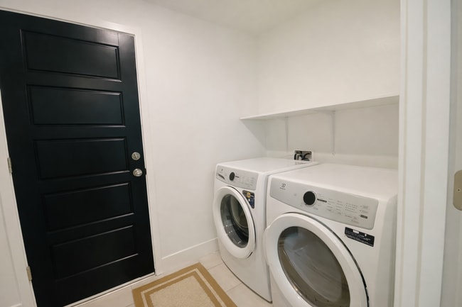 Photo - Modern Clovis Town Home, 2BR/2BA, CUSD w/ Solar