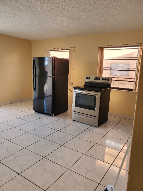 Photo - 3195 W 7th Ave