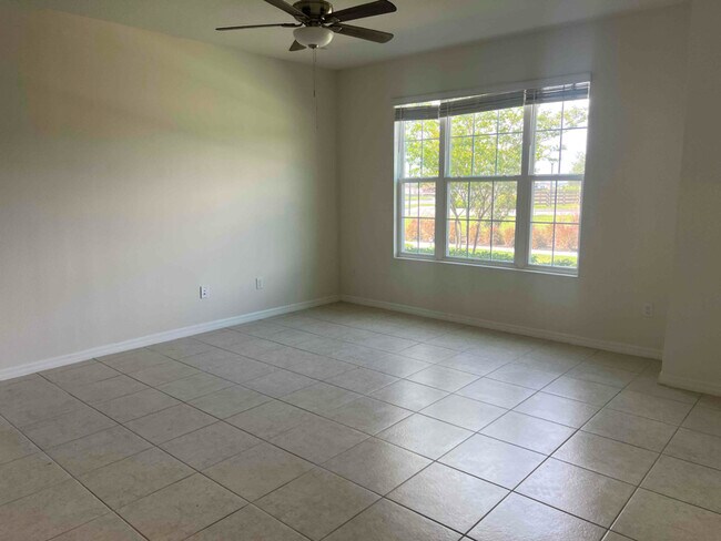 Photo - 2424 Good Will Aly