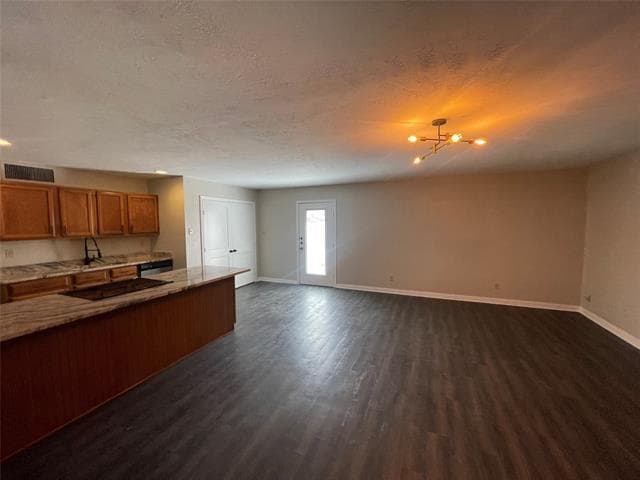 Photo - 407 Woodcrest Way