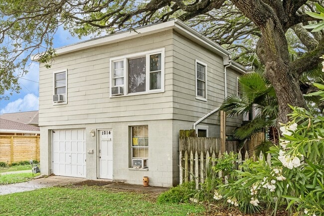 Building Photo - 1214 14th St