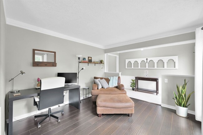 Photo - 223 Birchwood Dr