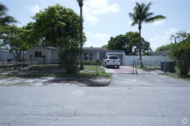 Building Photo - 14530 NW 11th Ct Unit 1 Rental