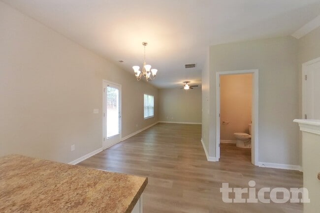 Photo - 4118 Lindbergh Wy