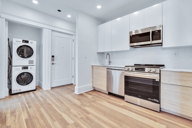 1082 Commonwealth Ave
