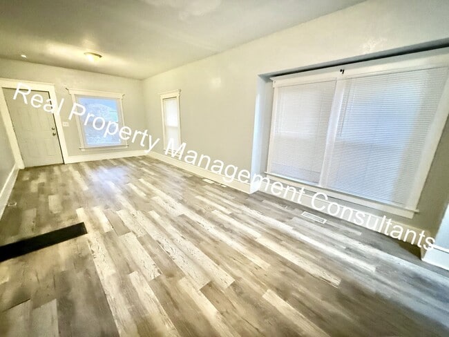 Photo - Renovated 2 Bedroom with Deposit Free Living via Obligo