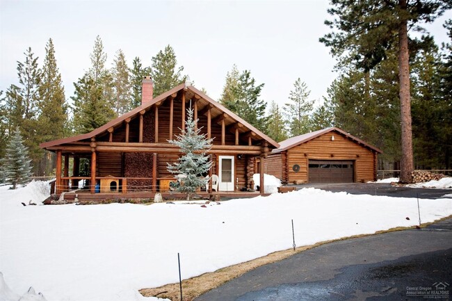 Private Log Home - Private Log Home