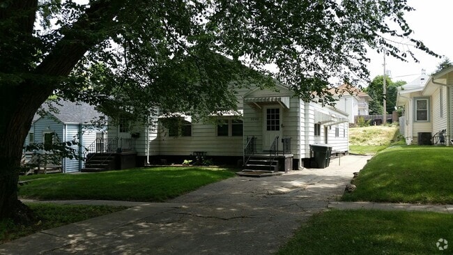 Building Photo - Nebraska Duplex 1 Unit 3242 Rental
