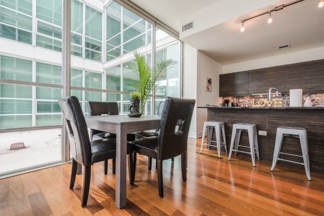 Photo - 1624 W Division St Unit 209