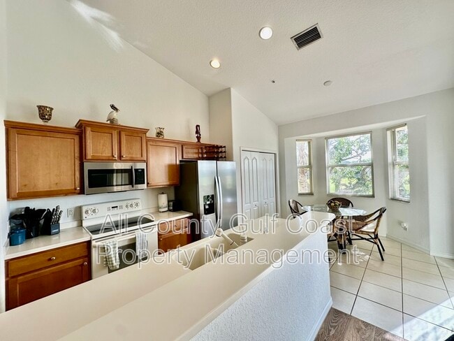 Photo - 803 Fairwaycove Ln