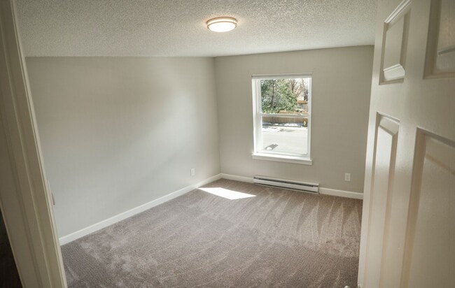 Photo - 1630 Hastings Dr