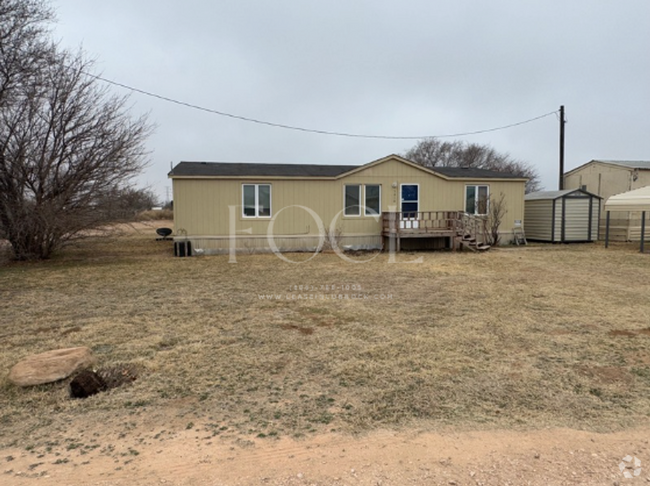 Building Photo - 3/2 with Carport - Country Living in Roose... Rental