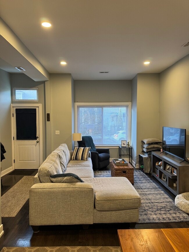 Photo - 2613 W Cortland St