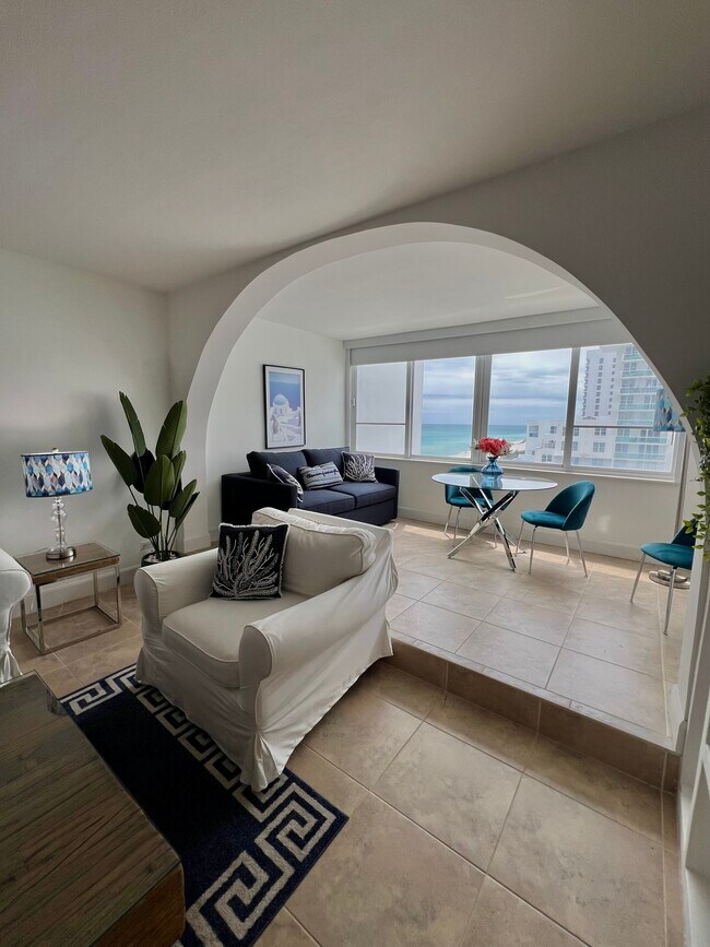 Photo - 5005 Collins Ave Unidad 1118