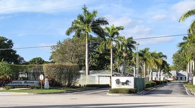 Building Photo - 718 Whippoorwill Ln