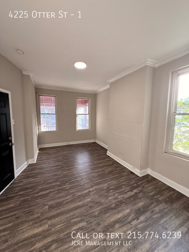 Building Photo - 4225 Otter St Unit 1