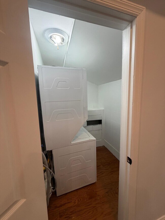 Photo - 406 Communipaw Ave Unit 4