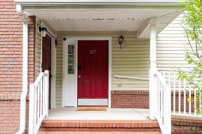 Photo - 127 Forest Dr