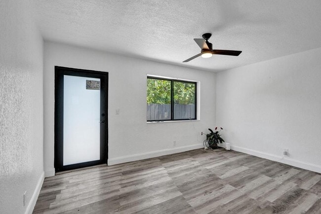 Photo - 1810 NW 9th St Unit 1