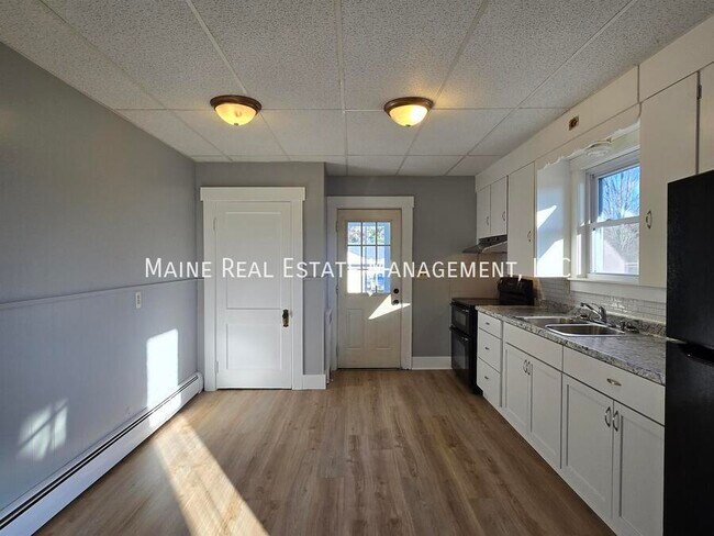 Photo - 166 Water St Unit 1