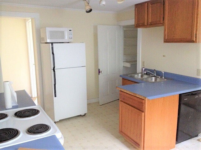 Photo - 27 Middle St Unit 1